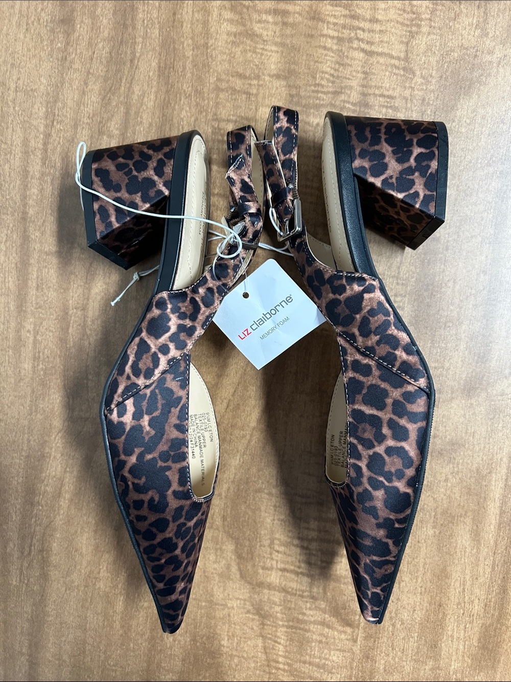 NWT Liz Claiborne Leopard Print Pointed Toe Slingback Block Heel Pumps 9.5
Y - Picture 5 of 16